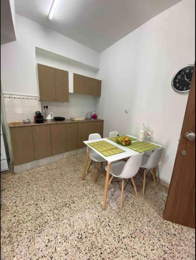 לרנקה 2 Bedroom Apt In Ermou 4 Minute Walk Beach מראה חיצוני תמונה