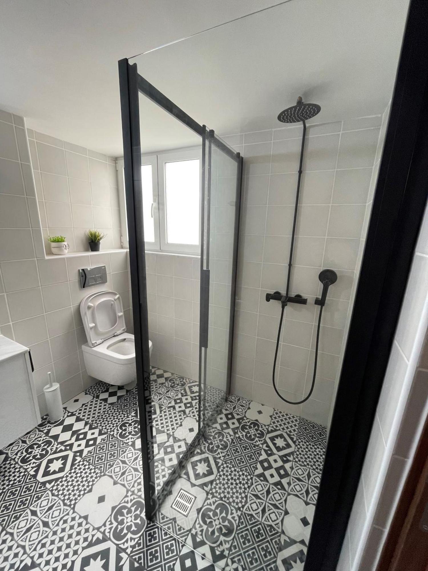 לרנקה 2 Bedroom Apt In Ermou 4 Minute Walk Beach מראה חיצוני תמונה